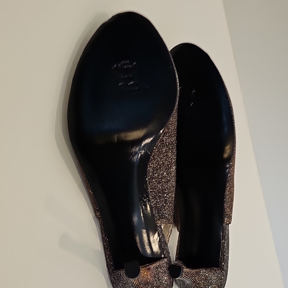 Stuart Weitzman Shimmering Gold Silver Peep-Toe Heels - Picture 5 of 12